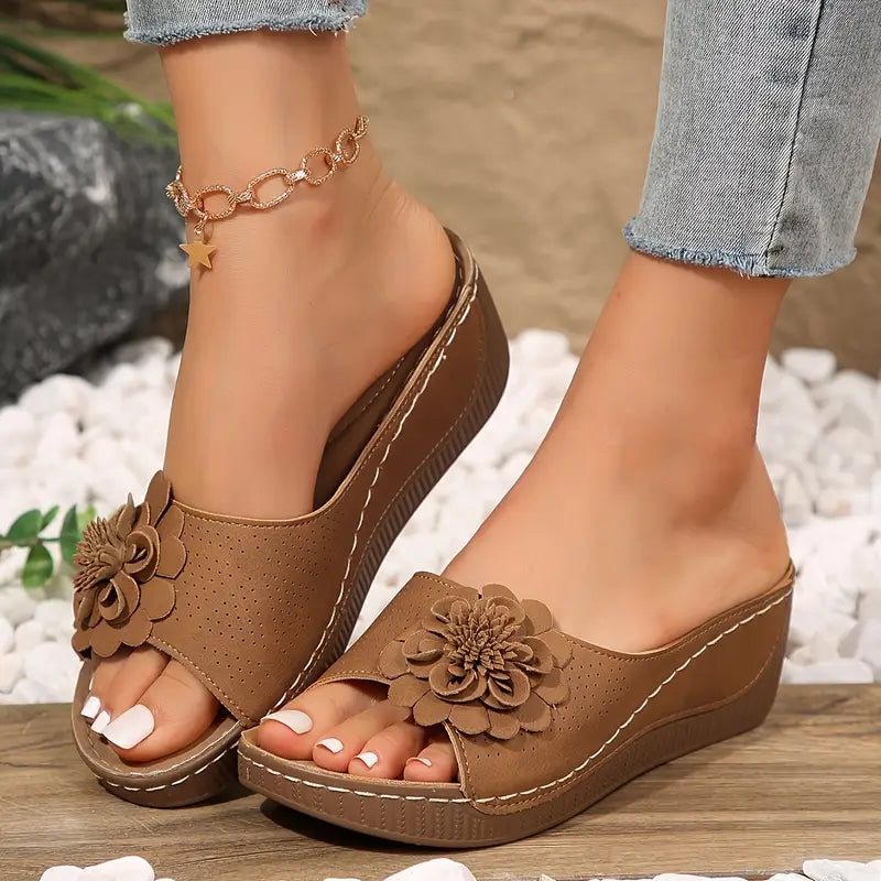 🎉Last day for limited time discounts🎉Women's Comfort Flower Slip-On Sandals(The more you buy, the higher the discount)