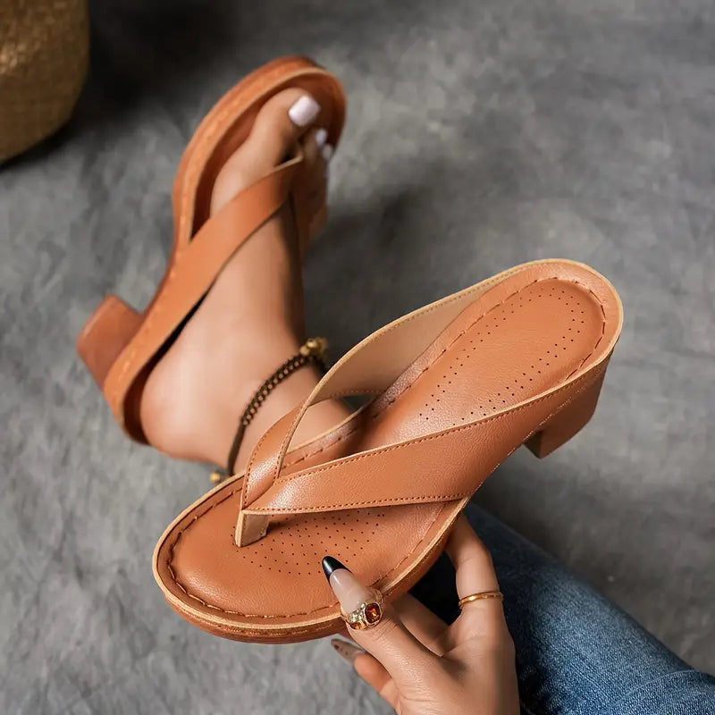 ⏳ Limited time 50% off! 💥Women’s Summer Chunky Heel Flip Flops(The more you buy, the higher the discount)