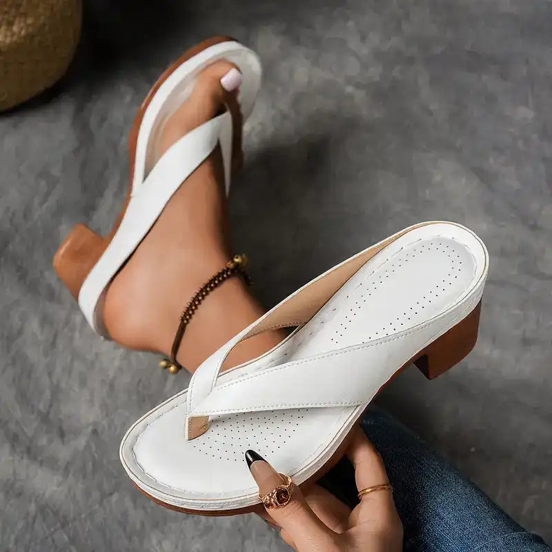 ⏳ Limited time 50% off! 💥Women’s Summer Chunky Heel Flip Flops(The more you buy, the higher the discount)